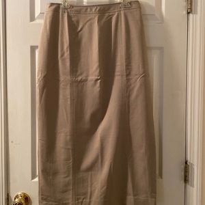 Ladies Chadwick skirt, size 14, like new